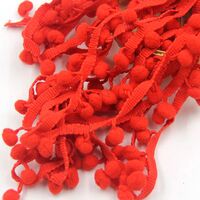 Rol Pompom band (bundel 4,5 meter) - 8mm (afmeting bolletje) Rood